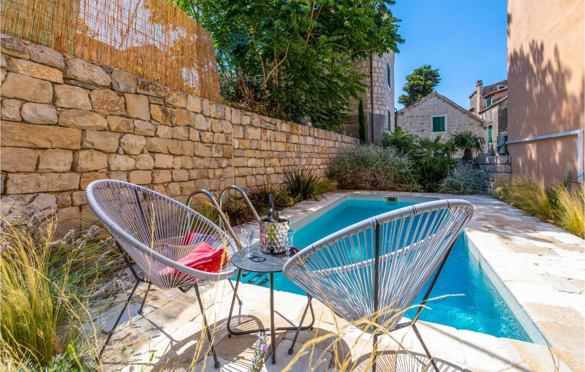 Stunning Home In Split With Outdoor Swimming Pool Экстерьер фото